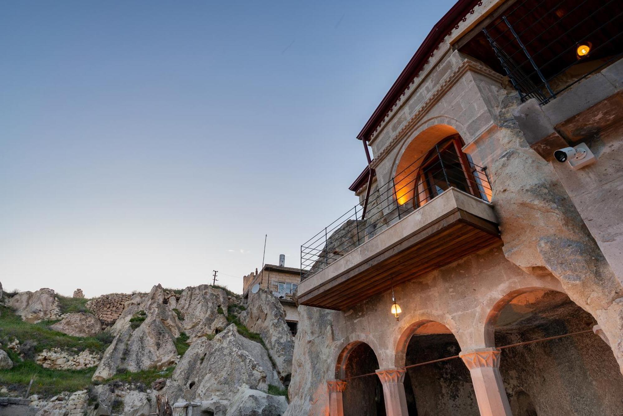 Cappadocia Inans Cave & Swimming Pool Hot Hotel Nevşehir Bagian luar foto